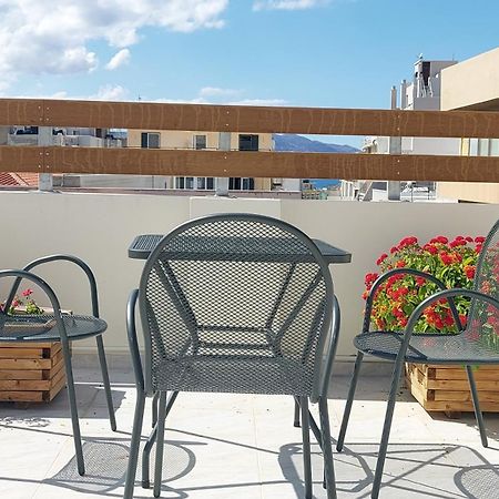 The Blue Apartment In The Heart Of Heraklion Exteriör bild