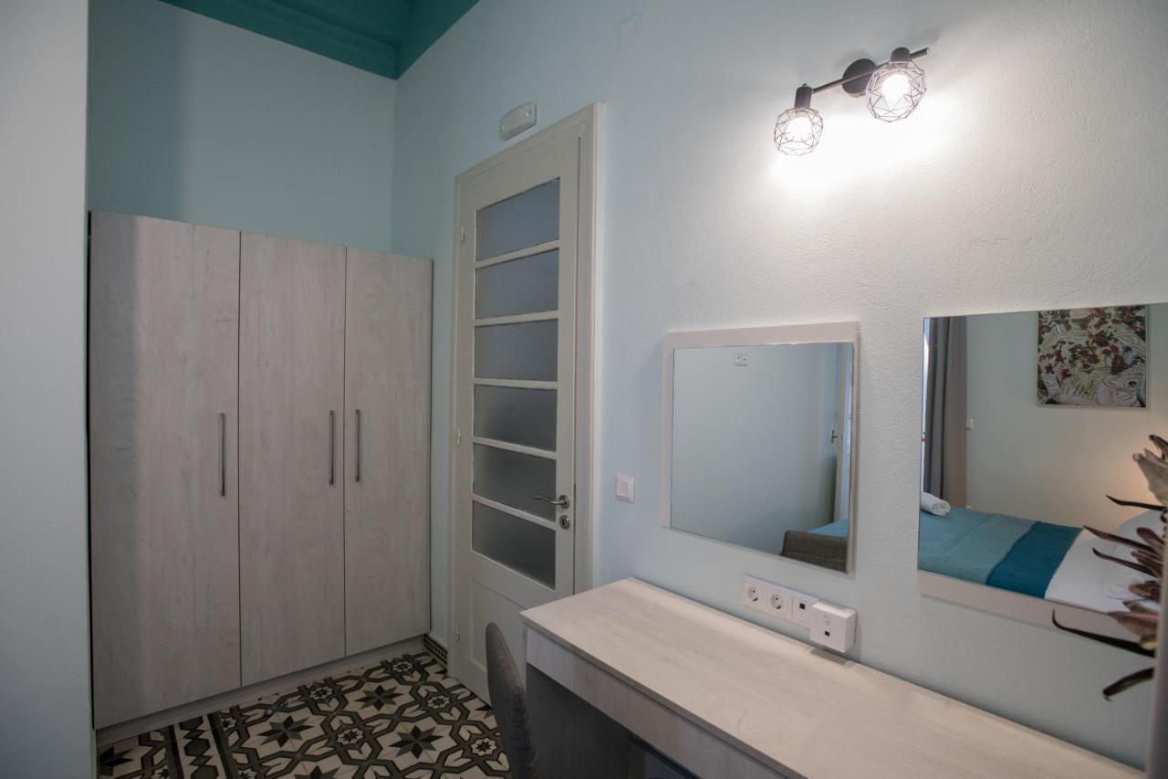The Blue Apartment In The Heart Of Heraklion Exteriör bild