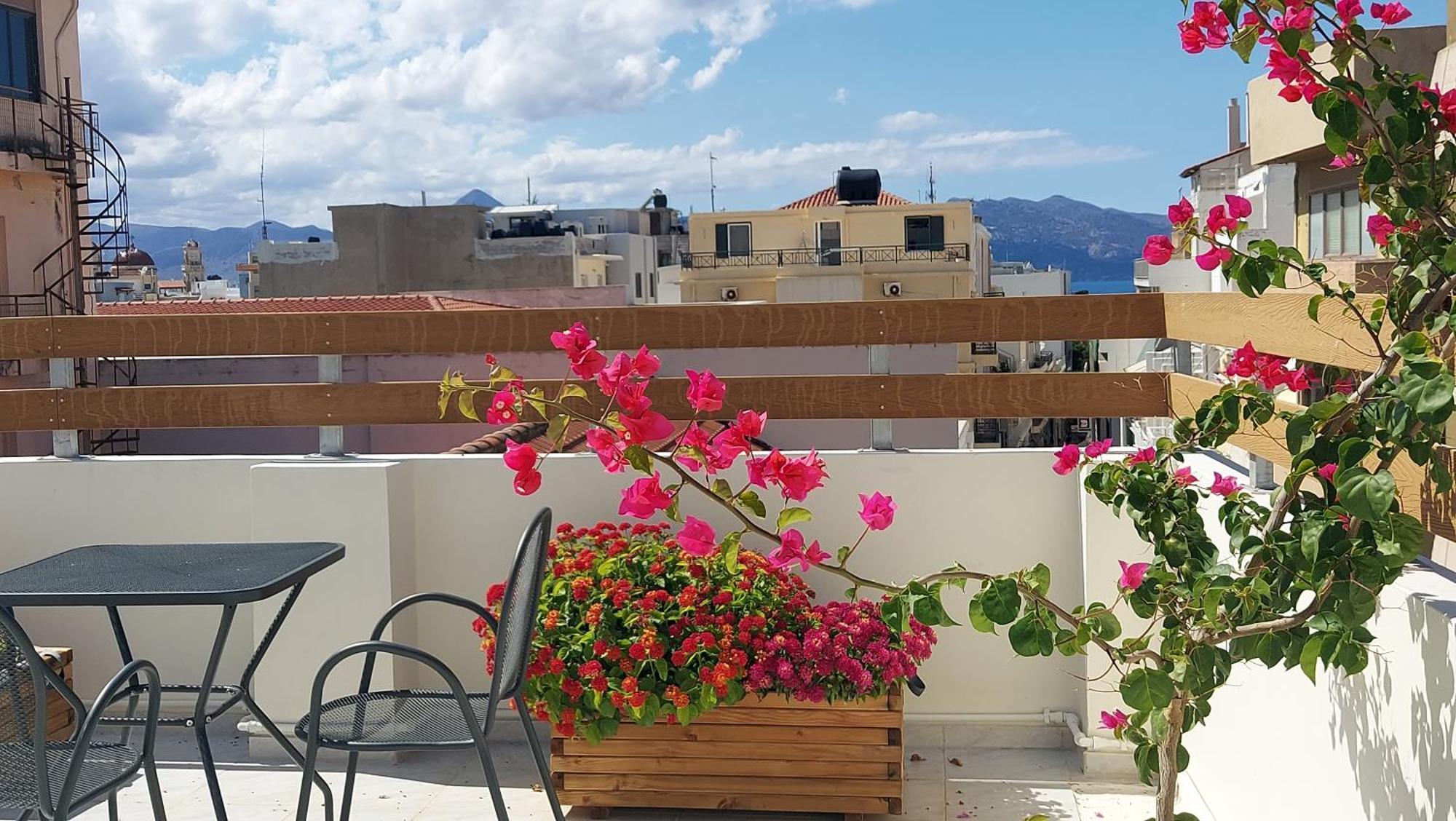 The Blue Apartment In The Heart Of Heraklion Exteriör bild